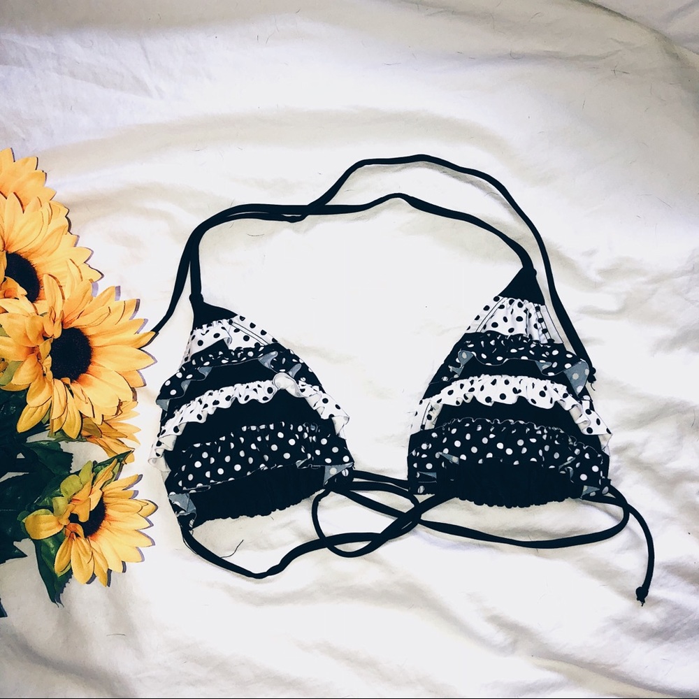 b&w bikini top 🌻